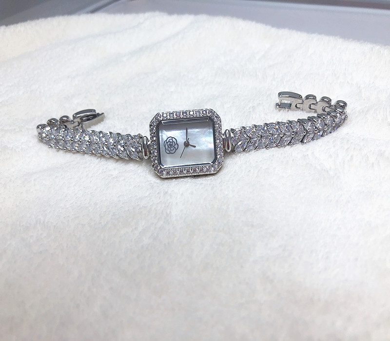 Luxury Crystal watch Fashion Quartz Watches Female Stainless Steel Ladies Wrist Watches