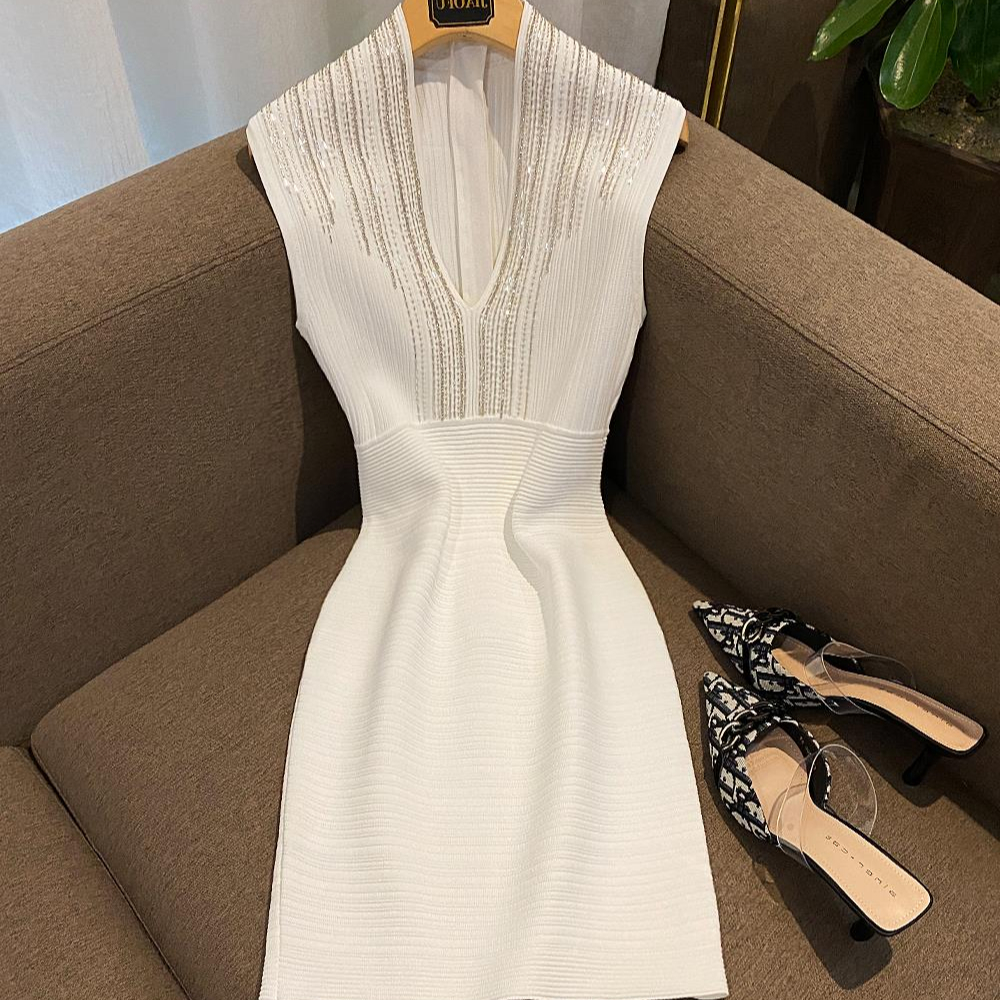 Sexy V Neckline Party Colth Delicacy Rhinestone Office Lady Sleeveless Waisted Women Solid Mini Dress