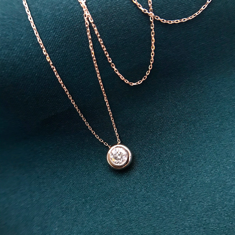 New arrivals high quality fashion jewelry 18k solid red gold diamonds necklace for women 2023