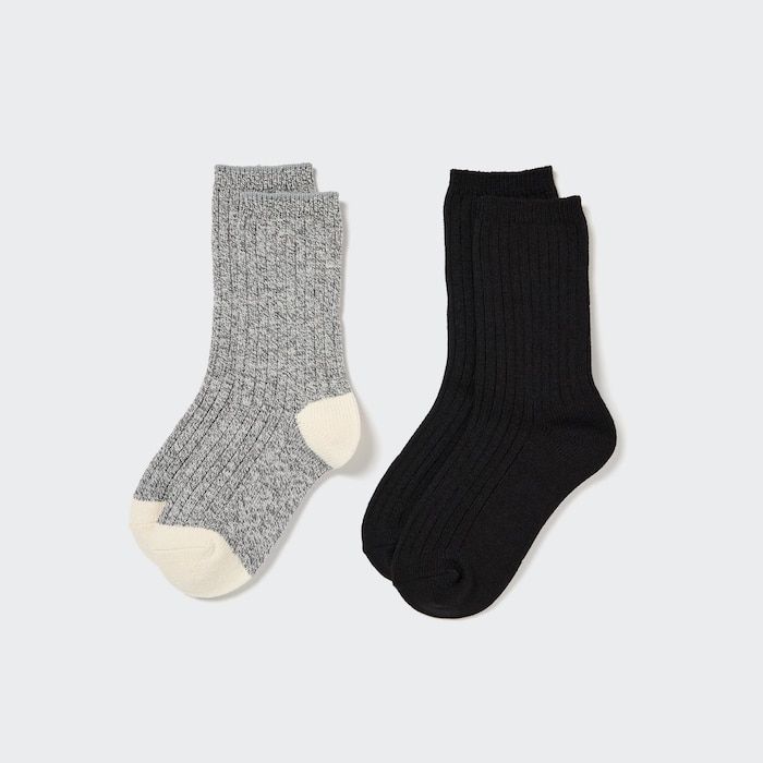 HEATTECH Socks (2 Pairs) HEATTECH' provides unbeatable warmth. Deodorizing feature keeps odors at bay.
