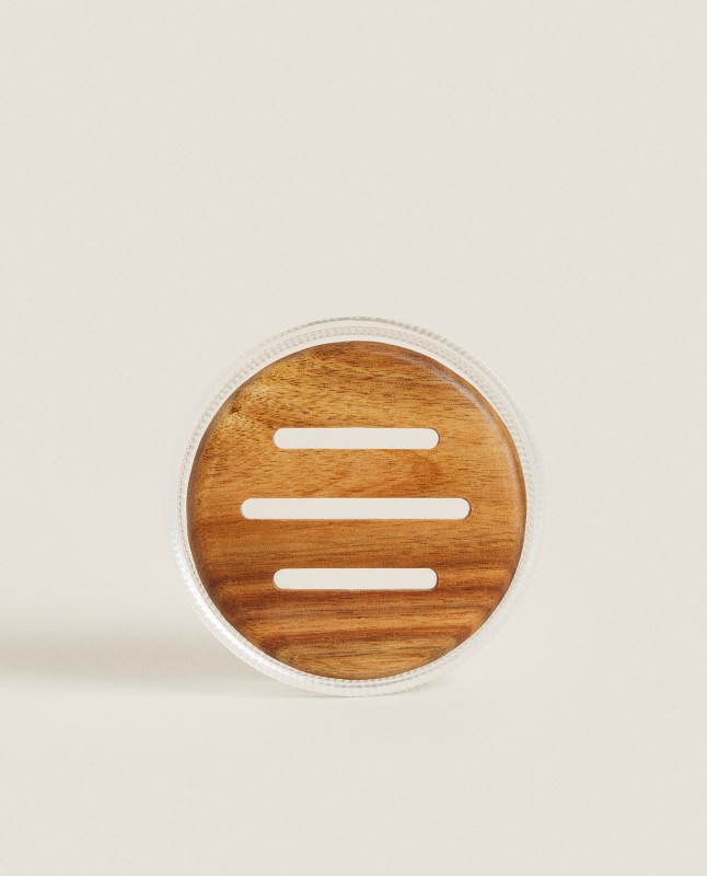 ROUND SOAP DISH WITH RAISED DESIGN