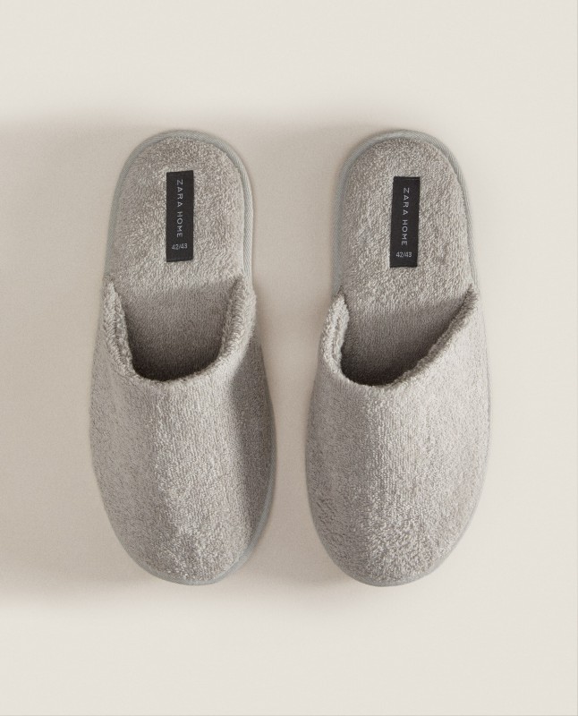 TERRYCLOTH BATHROOM SLIPPERS