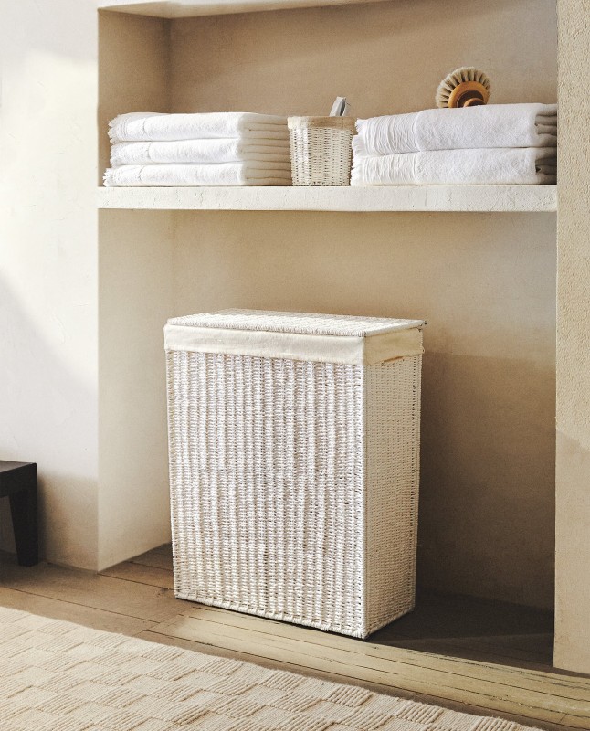 LAUNDRY BASKET WITH TWO COMPARTMENTS