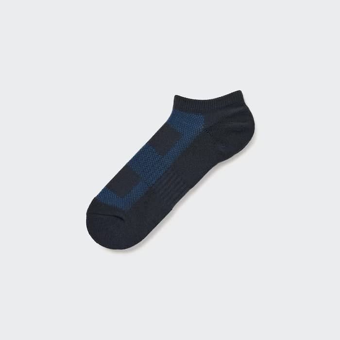 Pile Mesh Short Socks High-performance socks for stay-fresh comfort. Breathable mesh instep.