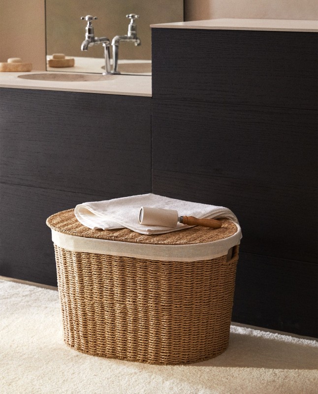 OVAL TRUNK WITH FABRIC LINING