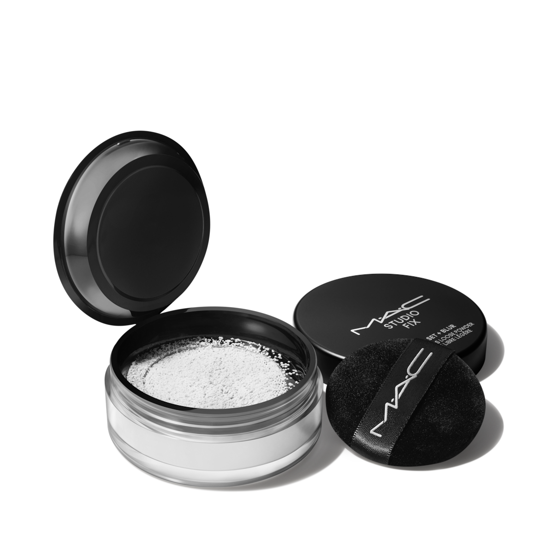 STUDIO FIX PRO SET + BLUR WEIGHTLESS LOOSE POWDER-An ultra-refined loose powder with ultra-clear powder particles that sets makeup, controls shine and instantly absorbs oil with a dimensional matte fi
