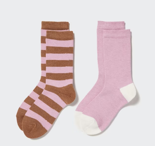 HEATTECH Socks (2 Pairs) HEATTECH' provides unbeatable warmth. Deodorizing feature keeps odors at bay.