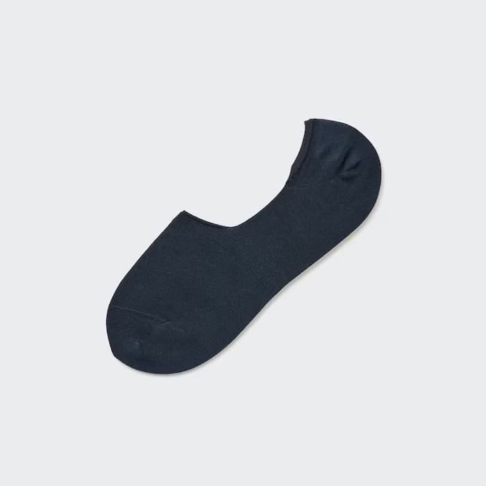 Low-Cut Socks These low-cut socks stay hidden under your shoes. Designed for a secure and comfortable fit.