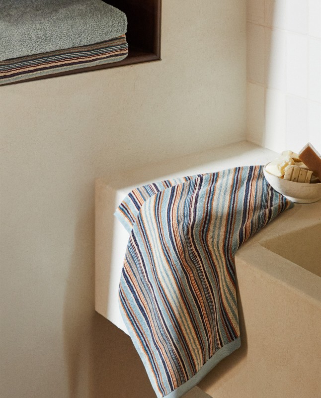 COLORED STRIPE TERRYCLOTH TOWEL