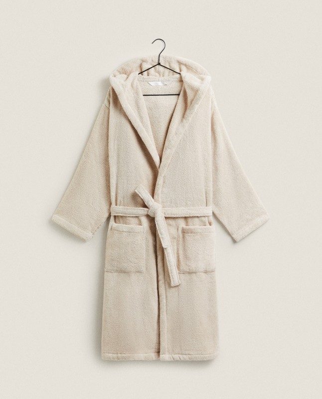 EXTRA SOFT HOODED BATHROBE