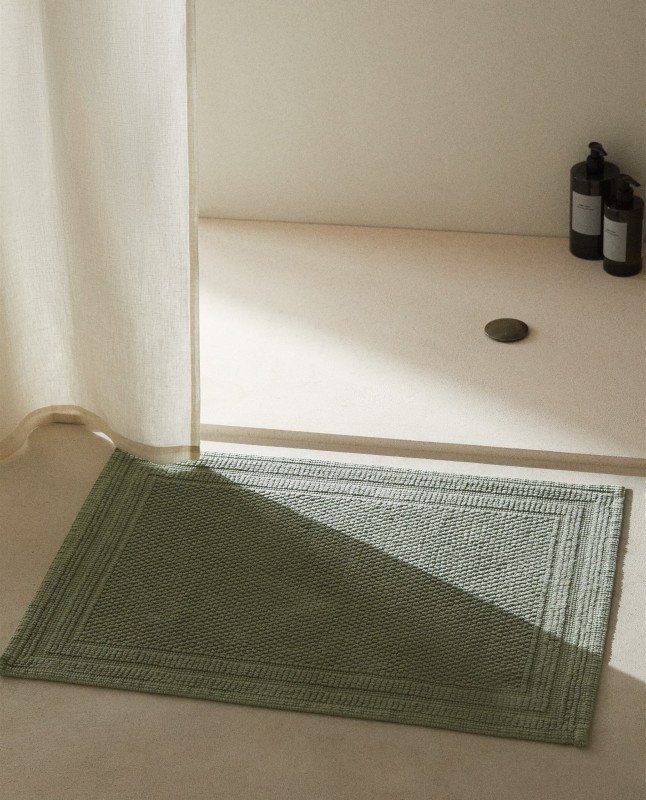 COTTON BATH MAT