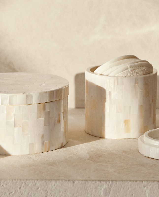 LARGE MOTHER-OF-PEARL JAR