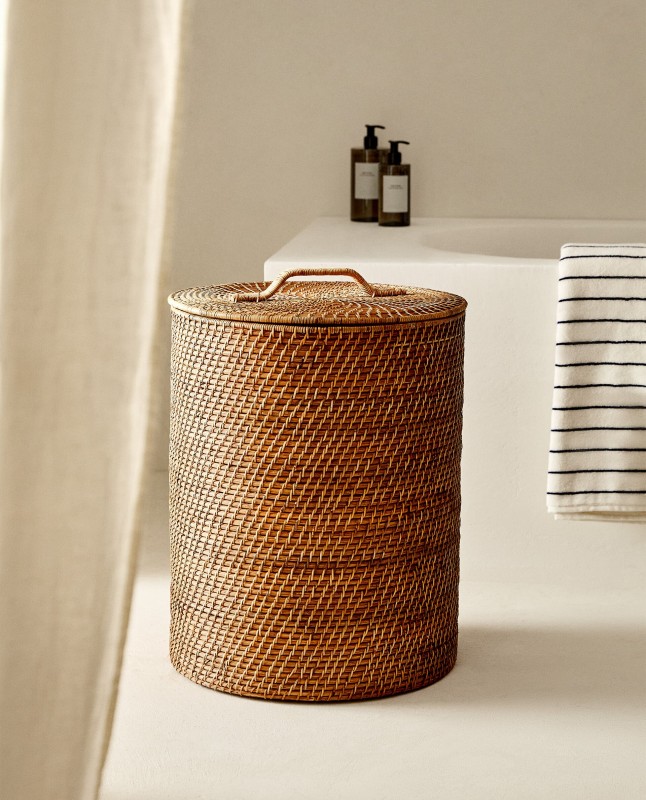 LAUNDRY BASKET WITH LID