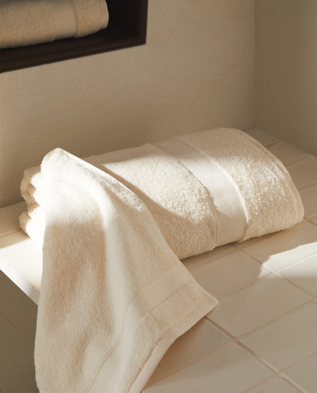 PREMIUM COTTON TOWEL