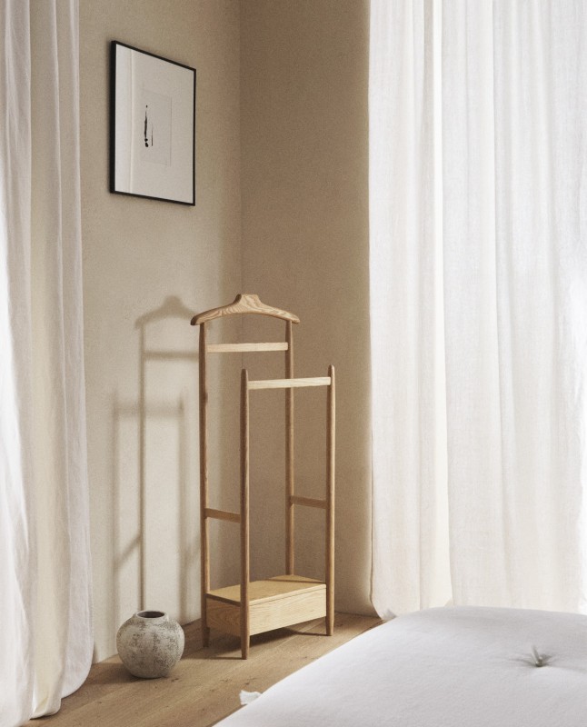 ASH WOOD VALET STAND