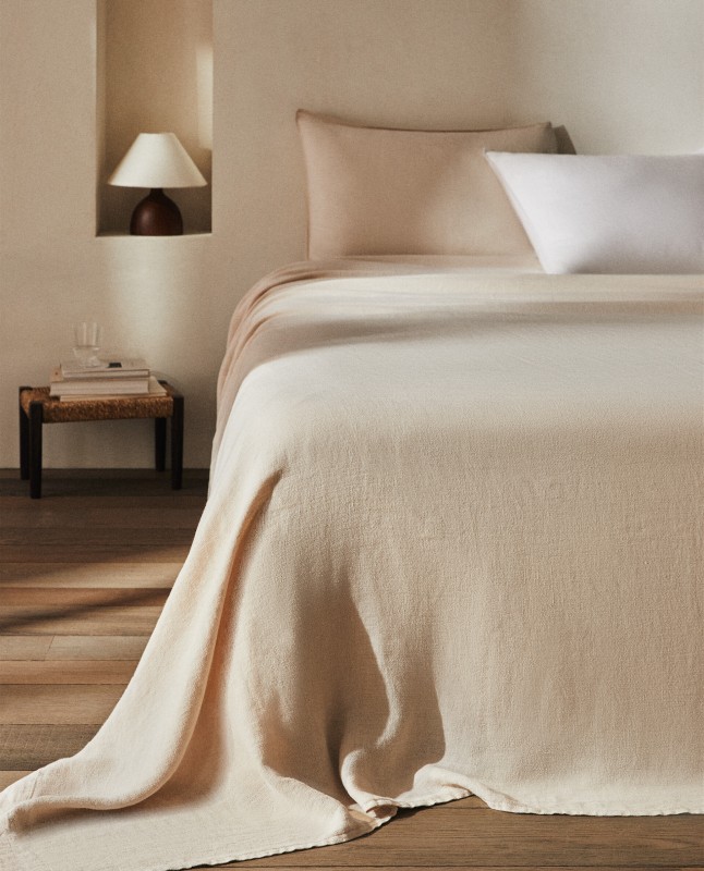 LINEN BEDSPREAD