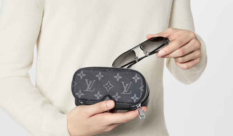 LV     Sunglasses Pouch GM