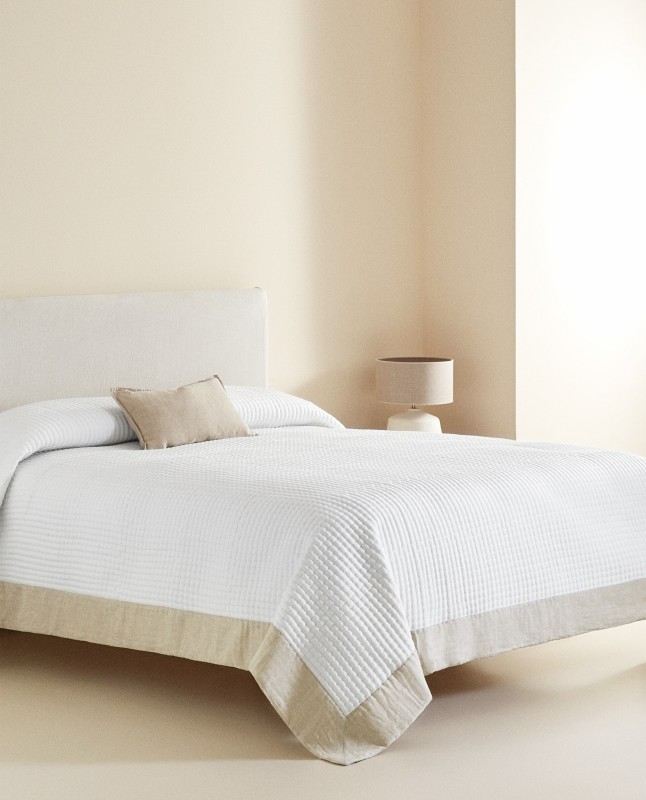 TEXTURED QUILT WITH LINEN BORDER