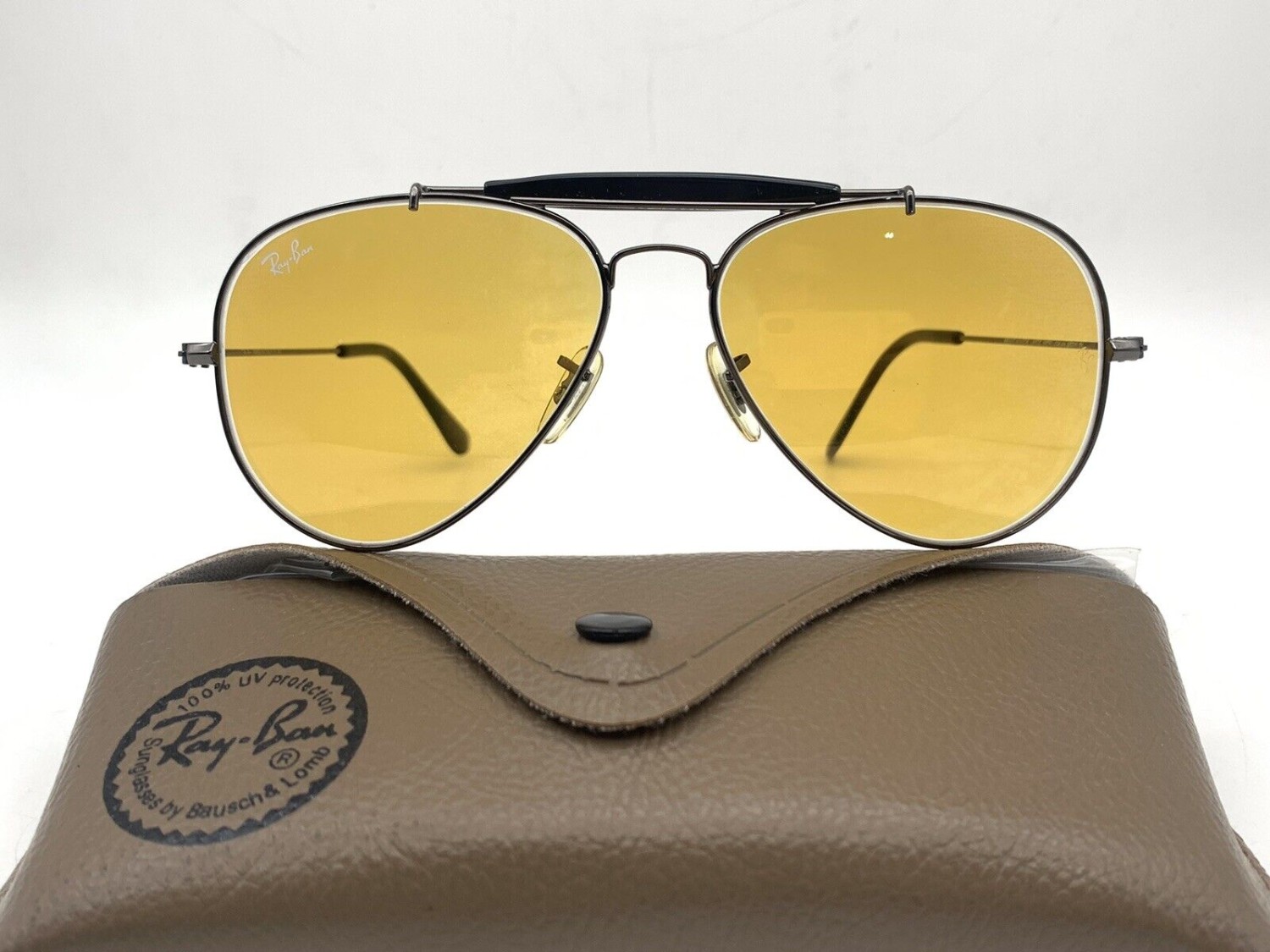 VINTAGE RAY BAN OUTDOORSMAN BLACK 62MM AMBERMATIC LENSES B&L