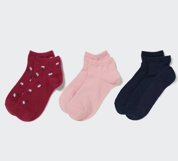 Short Socks 3 Pack Deodorizing feature for stay-fresh comfort. The soft feel of combed cotton.
